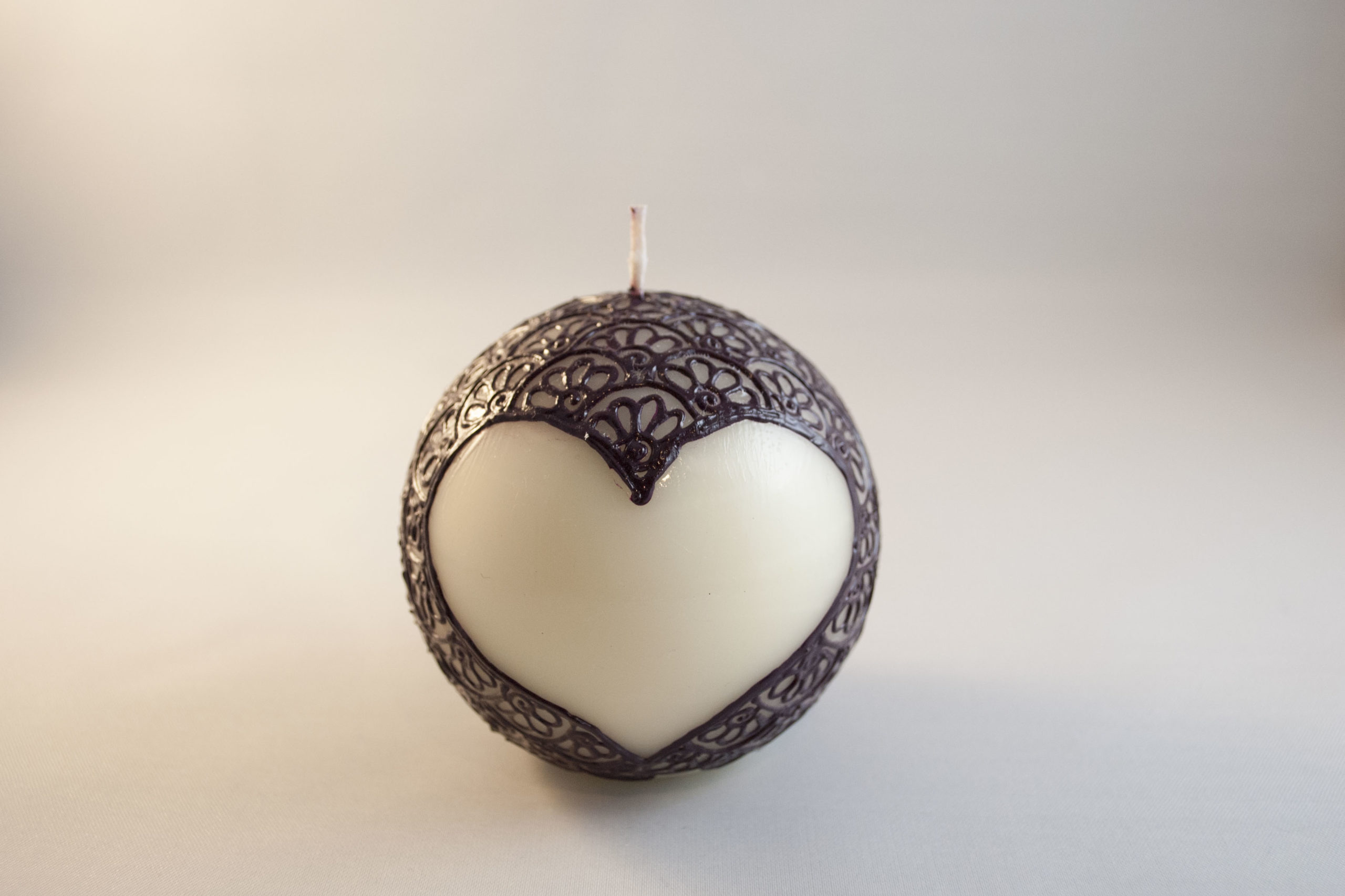Round Heart Henna Candle